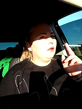 Moumy girl online show from 24, 11, 2025