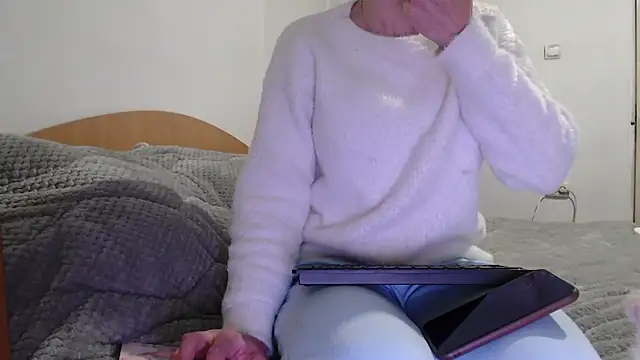 MissyDior8 online show from 5, 2, 2026