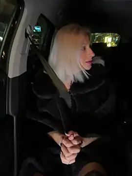 HOTLadyluna online show from 27, 2, 2026