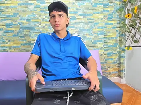 Snapshot of naughty_boy_Maicoll chatting on 26, 11, 2025 naughty boy Maicoll online show from 26, 11, 2025