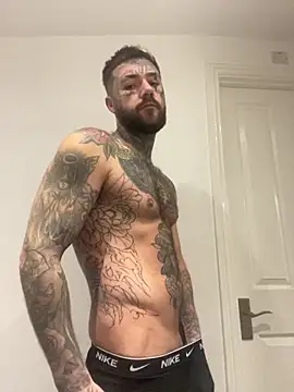 Snapshot of magicmichaell chatting on 23, 11, 2025 magicmichaell online show from 23, 11, 2025