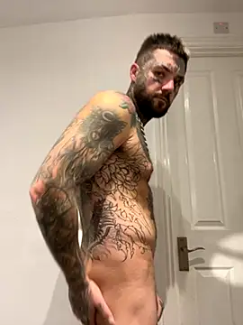 Snapshot of magicmichaell chatting on 11, 11, 2025 magicmichaell online show from 11, 11, 2025