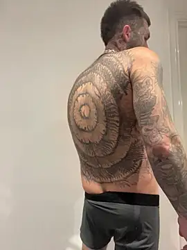 Snapshot of magicmichaell chatting on 17, 11, 2025 magicmichaell online show from 17, 11, 2025