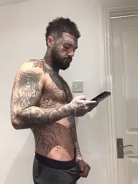 Snapshot of magicmichaell chatting on 26, 11, 2025 magicmichaell online show from 26, 11, 2025