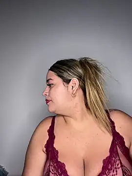 Amira Malia online show from 5, 3, 2026