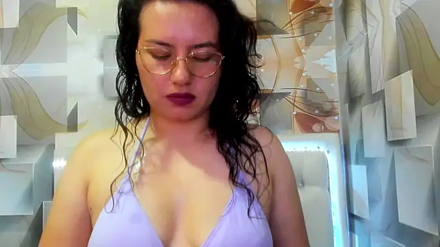 Snapshot of koral_purple chatting on 12, 11, 2025 koral purple online show from 12, 11, 2025