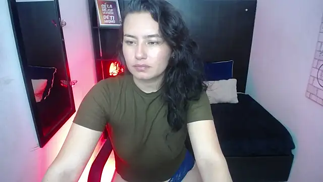 Snapshot of koral_purple chatting on 15, 11, 2025 koral purple online show from 15, 11, 2025