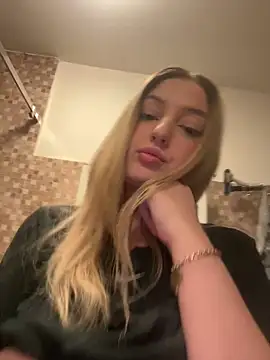 Marisaaasss online show from 20, 4, 2026