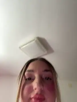 Marisaaasss online show from 7, 4, 2026