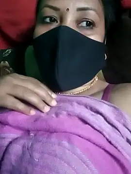 Hot  girls001 online show from 17, 11, 2025