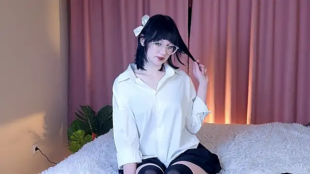 Snapshot of Iwanturcarrot_ chatting on 12, 11, 2025 Iwanturcarrot online show from 12, 11, 2025