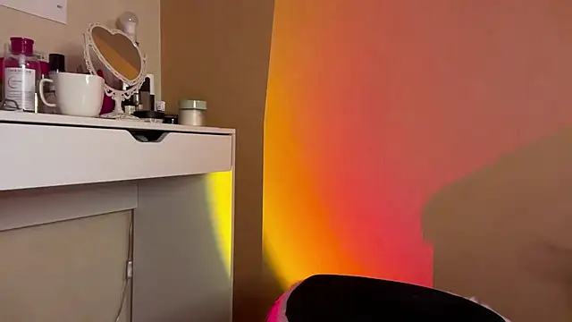 Emily Di1 online show from 13, 12, 2025