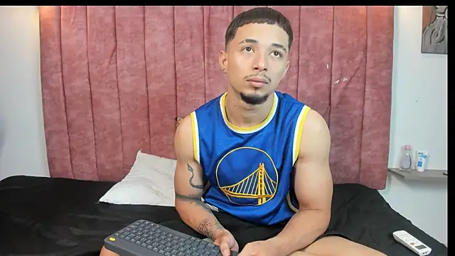 Max and Mia9 online show from 14, 11, 2025