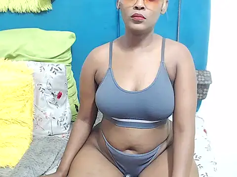 CurvyBabe36 online show from 2, 4, 2026