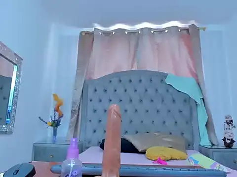 Snapshot of ZamantaANDthalia chatting on 6, 1, 2026 ZamantaANDthalia online show from 6, 1, 2026