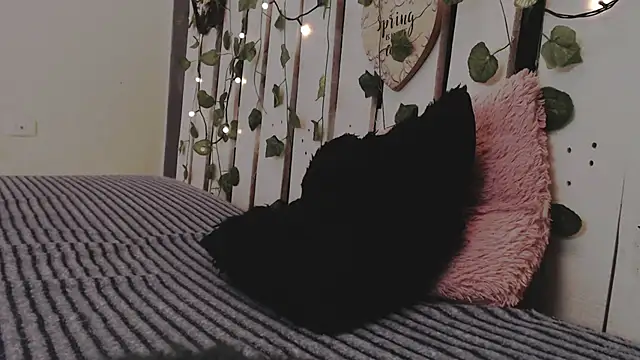 DUVAN MONTES online show from 18, 11, 2025