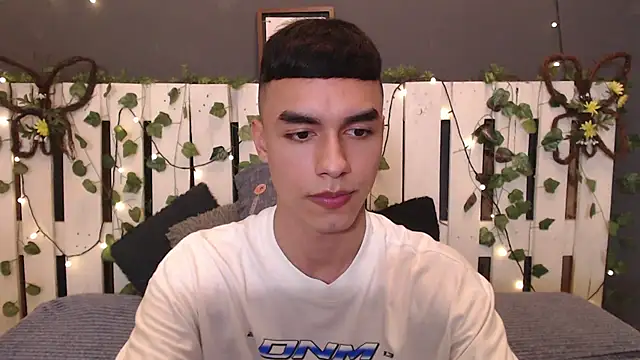 DUVAN MONTES online show from 1, 12, 2025