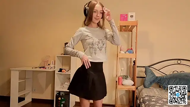 HoaPatton online show from 5, 12, 2025