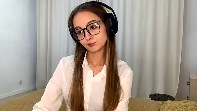 HoaPatton online show from 11, 11, 2025