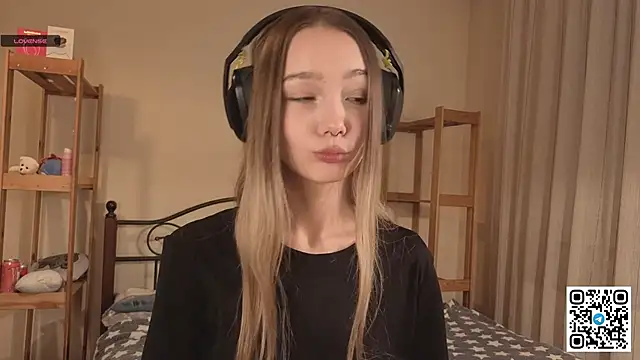 HoaPatton online show from 2, 12, 2025