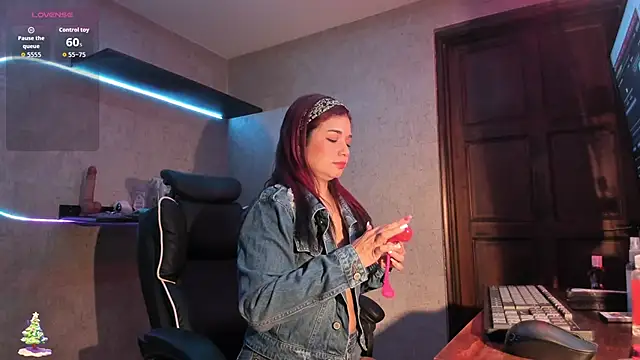 jesssie lee online show from 28, 11, 2025