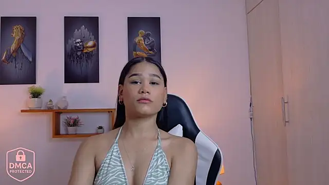 Luna sofia 1110 online show from 28, 11, 2025