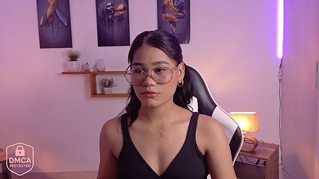 Luna sofia 1110 online show from 26, 11, 2025