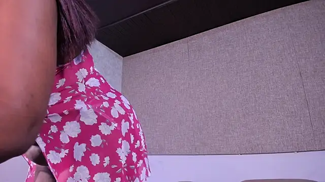 amirah ebony online show from 12, 11, 2025