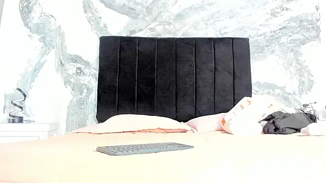 lilithDraven  online show from 13, 3, 2026