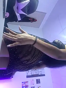 lilithDraven  online show from 7, 4, 2026