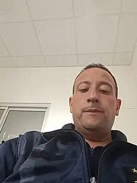 Snapshot of poli1910 chatting on 15, 5, 2026 poli1910 online show from 15, 5, 2026