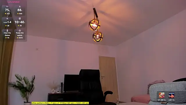 Snapshot of foxx_giirl chatting on 11, 7, 2026 foxx giirl online show from 11, 7, 2026
