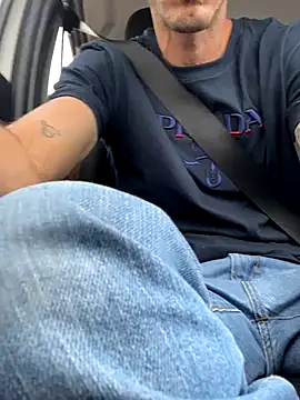 Lucasjandre online show from 2, 12, 2025