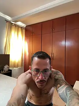 Lucasjandre online show from 10, 4, 2026