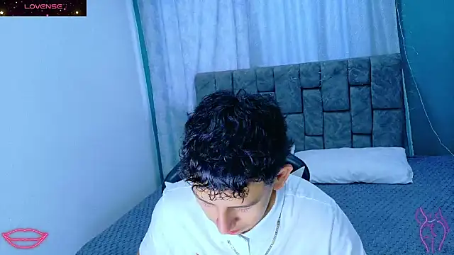 FelipeGonzalezz online show from 12, 1, 2026