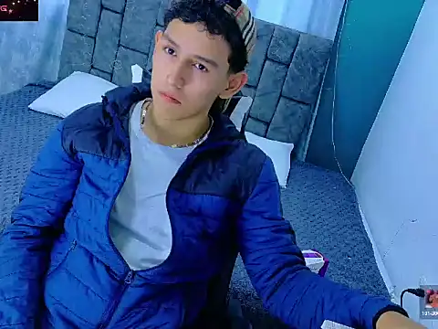 FelipeGonzalezz online show from 7, 1, 2026