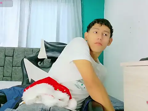 FelipeGonzalezz online show from 18, 12, 2025