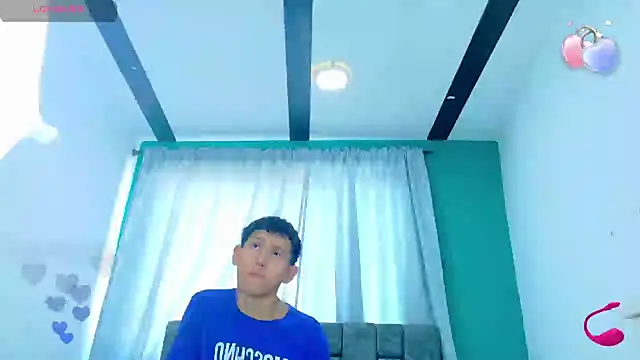 FelipeGonzalezz online show from 13, 11, 2025