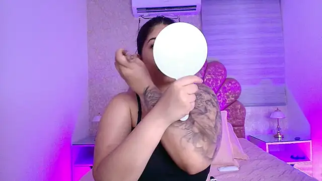 mia fontana  online show from 22, 11, 2025