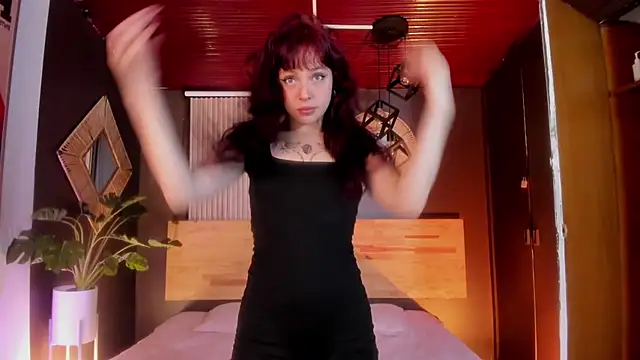 Velvet Dreamss online show from 13, 2, 2026