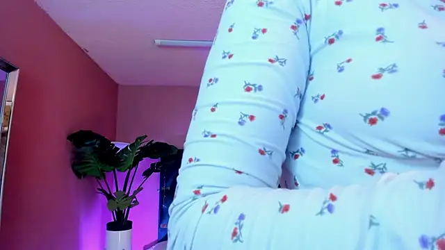 Velvet Dreamss online show from 8, 4, 2026