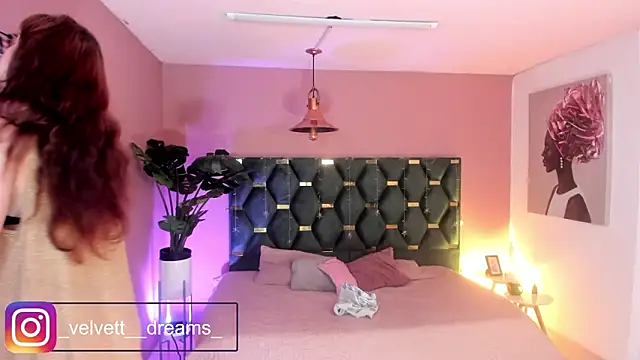 Snapshot of Velvet_Dreamss chatting on 15, 6, 2026 Velvet Dreamss online show from 15, 6, 2026