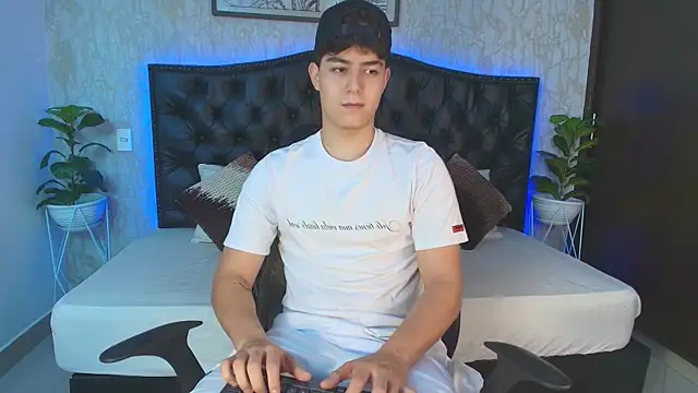 MaxxiCruzz online show from 30, 11, 2025