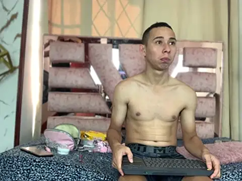 Antonella And Thiago online show from 20, 3, 2026