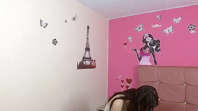 madalia303av online show from 23, 11, 2025