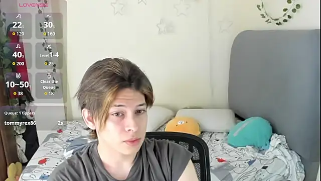 Snapshot of Felix_kitty chatting on 23, 11, 2025 Felix kitty online show from 23, 11, 2025