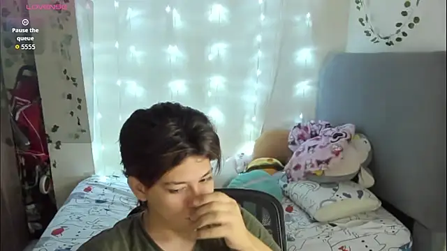 Felix kitty online show from 19, 12, 2025