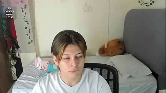 Snapshot of Felix_kitty chatting on 13, 11, 2025 Felix kitty online show from 13, 11, 2025