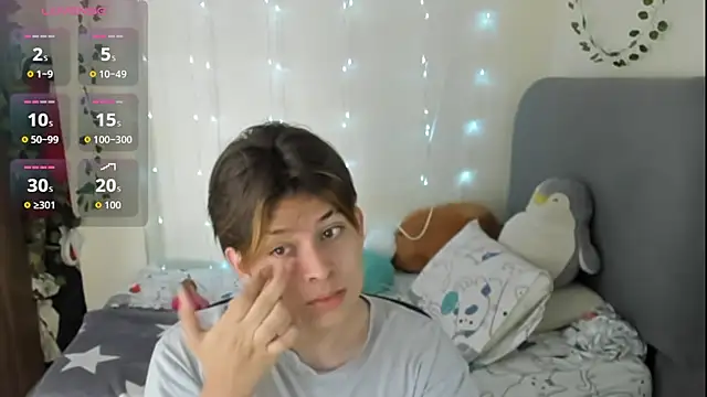 Snapshot of Felix_kitty chatting on 26, 11, 2025 Felix kitty online show from 26, 11, 2025