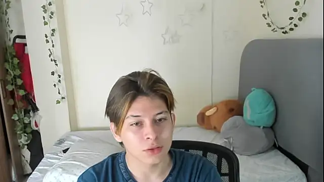 Snapshot of Felix_kitty chatting on 12, 11, 2025 Felix kitty online show from 12, 11, 2025